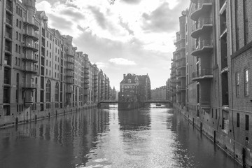 Fototapeta premium Elbschlösschen in der Hamburger Speicherstadt