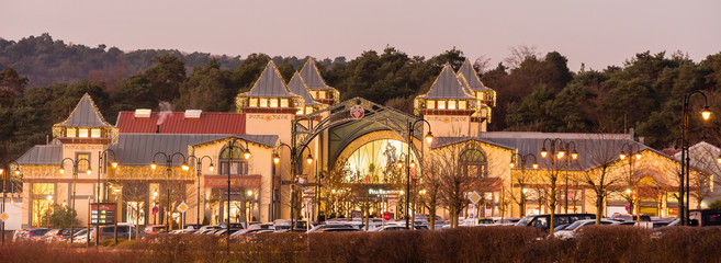 Wertheim Village Einkaufsstrasse