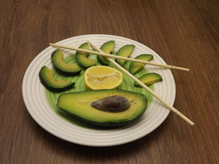 avocado, lemon, food, fresh, green, organic, healthy, fruit, view, half, background, top, lime, oil, ripe, natural, wooden, diet, raw, vegetable, space, vegetarian, copy, nuts, detox