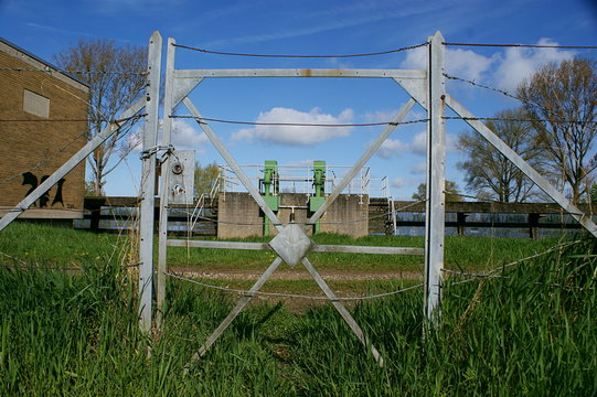 Ehermaliger Eingang zum Sch&ouml;pfwerk des Wasserwerks Grasdorf bei Hannover