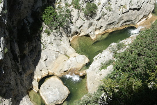 Rivi&egrave;re de l'Agly dans les Gorges de Galamus, Pyr&eacute;n&eacute;es orientales, France