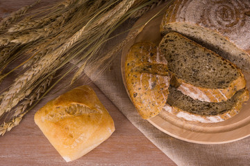 Bread and ears of grain