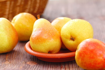 Fototapeta na wymiar Fresh pears on the table