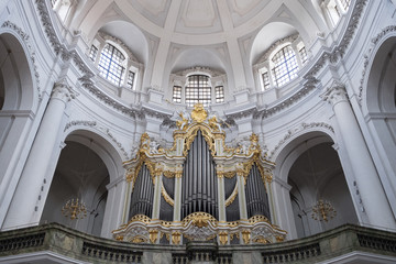 Orgel in der Hofkirche in Dresden