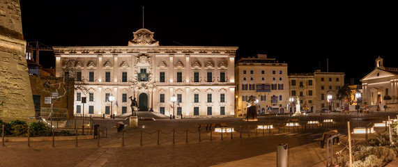 Malta Valletta Goverment Building / Auberge de Castille - Haus des Premierministers, politik, politisch, flüchtlingspolitik, migration, eu, eu politik, eu-politik, verwaltung staat staatlich regierung