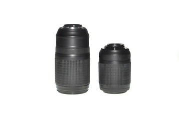 Фотообъективы на белом фоне крупным планом