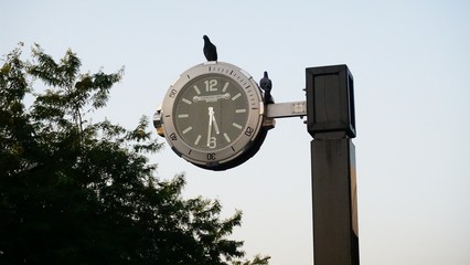 Clock_