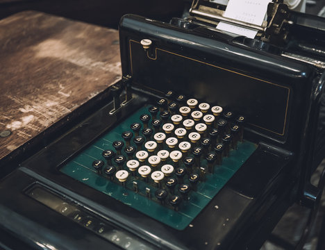 Old vintage Comptometer