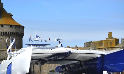 prototype d un bateau a propulsion électrique