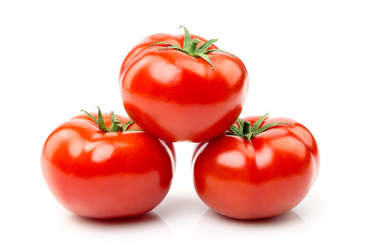 Isolated image of a tomato on a white background.