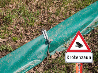 Warnschild Krötenzaun