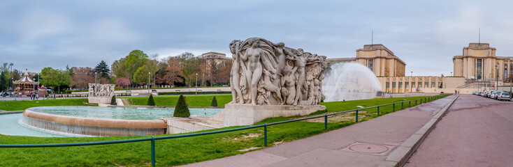 Panorama du Palais et jardin du Trocadéro à Paris