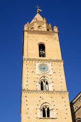 Fototapeta premium Belfry of Cathedralof Chieti (Abruzzo)