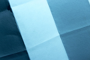 сложенный лист бумаги