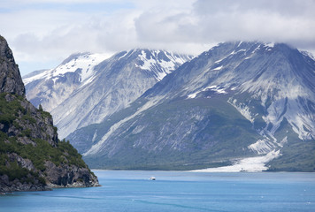 Fototapeta na wymiar Traveling Inside Glacier Bay
