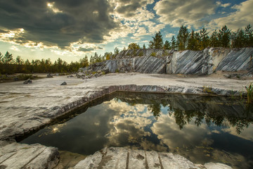 Fototapeta na wymiar Ruskeala is a marble canyon. Marble quarry. Karelia.
