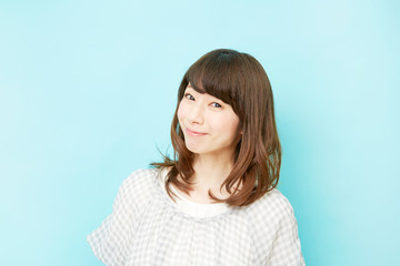 Fototapeta premium 女性 スタジオポートレート