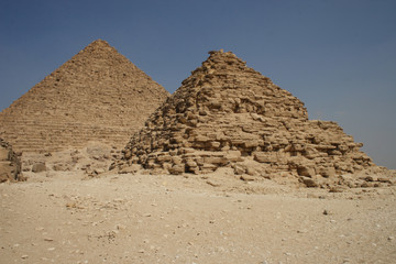 Fototapeta na wymiar Pyramid Area