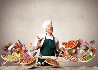 Foto op Plexiglas Pizza met verschillende smaken met groenten, koken © Zarya Maxim