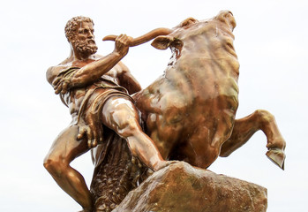 Statue Fighting with a bull