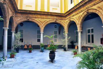 Patio Universidad Cadiz © josemad