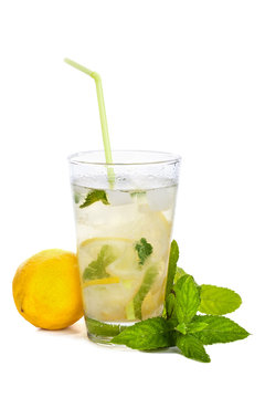 Refreshing lemonade