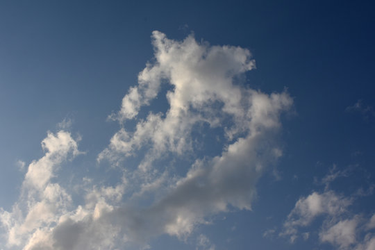 青空と雲「空想・雲のモンスター（ドラゴン）」