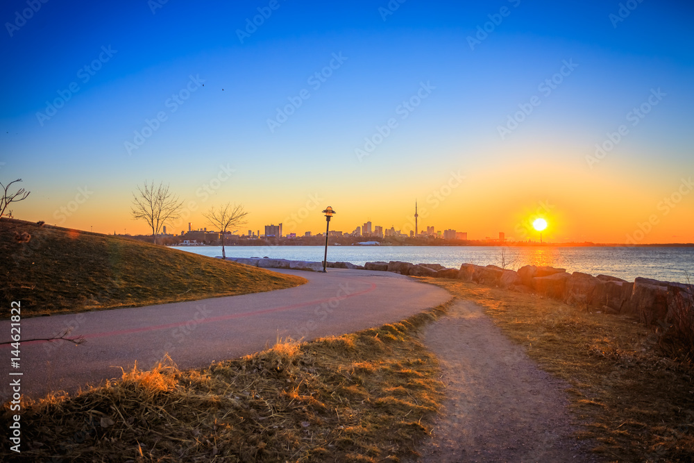 Wall mural Sunrise at Sheldon Lookout Toronto, Ontario, Canada