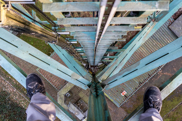 aufstieg auf einen Turm, leiter