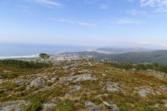 Blick auf Afife von der Serra Santa Lucia, Nordportugal