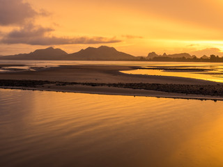 Obraz premium sunset at the beach