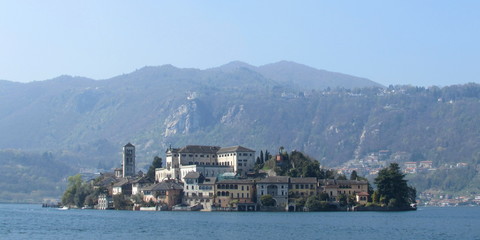Isola di San Giulio sul Lago d'Orta