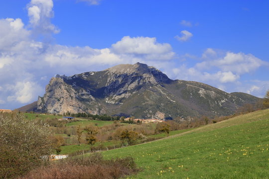Pic de Bugarach dans les Corbi&egrave;res, Occitanie dans le sud de la France