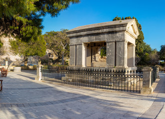 Obraz premium Malta Valletta Hastings Gardens, Francis, Marquis of Hastings - Grave, Monument, Lord hastings