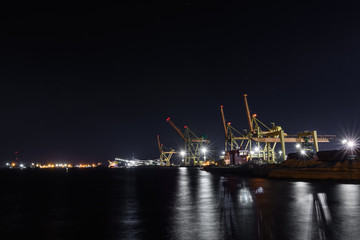 Fototapeta na wymiar Port at night
