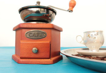 Manual coffee grinder