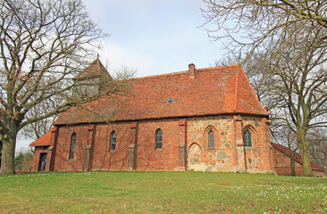 Fototapeta na wymiar Dorfkirche Schönfeld (um 1400, Mecklenburg-Vorpommern)