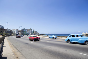 キューバ　ハバナの街並み　マレコン通り