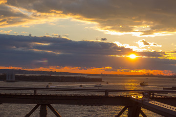 Fototapeta na wymiar sunset from brooklyn bridge ,new york ,USA