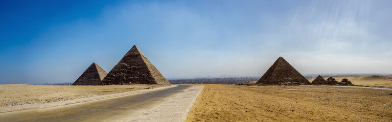 Fototapeta na wymiar Egypt Cairo Pyramids