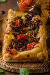 Puff pastry vegetarian pizza