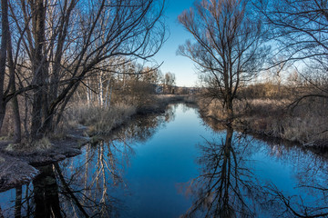 Obraz premium Winterliche Würm in Starnberg 