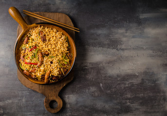 Chinese noodles with chicken