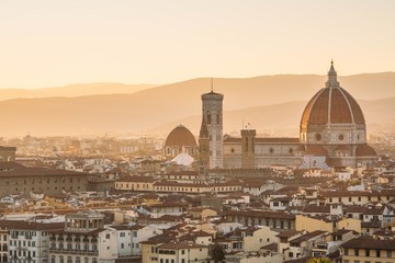 Fototapeta na wymiar View over the beautiful city of Florence