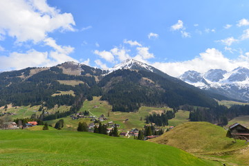 Fototapeta na wymiar Mittelberg-Kleinwalsertal (Vorarlberg)