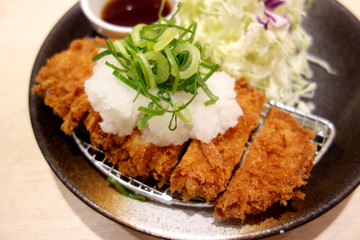ロースカツ