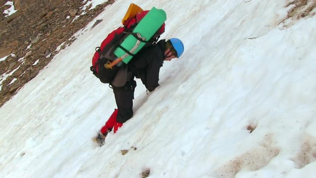 ALTAI, RUSSIA, Team of climbers go up  to  the Aktru mountain 4000 meters asl. Altai, North Chui ridge.