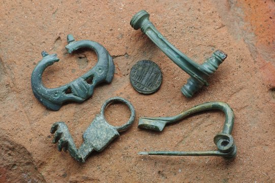 R&ouml;mische Fibeln, Schl&uuml;ssel und Funde