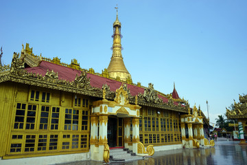 Fototapeta na wymiar Kyaik Than Lan Pagoda