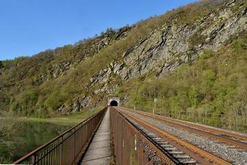 Fototapeta na wymiar Tunnel chemin de fer